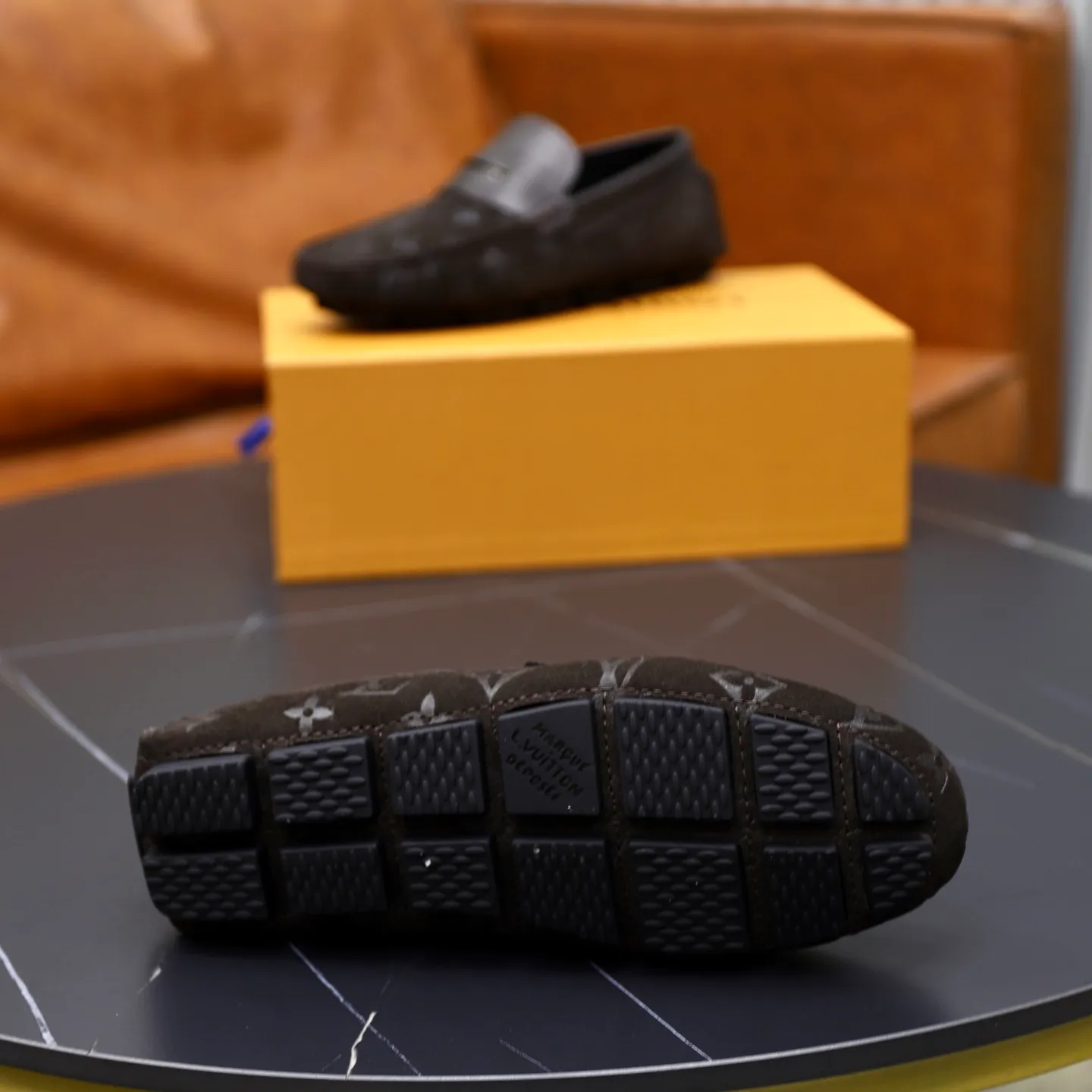 Ex-factory price: 480💰【LV】Louis Vuitton ⚠️High-end men’s driving and pedal series ⚠️38-44 (customized for 45) ⚠️All original cowhide leather! Thick and soft! Made entirely of calfskin lining! Rubber sheet anti-slip beanie sole! Three-dimensional package technology! Fashionable and classic! Handicrafts! Original high quality! Feel free to compare!